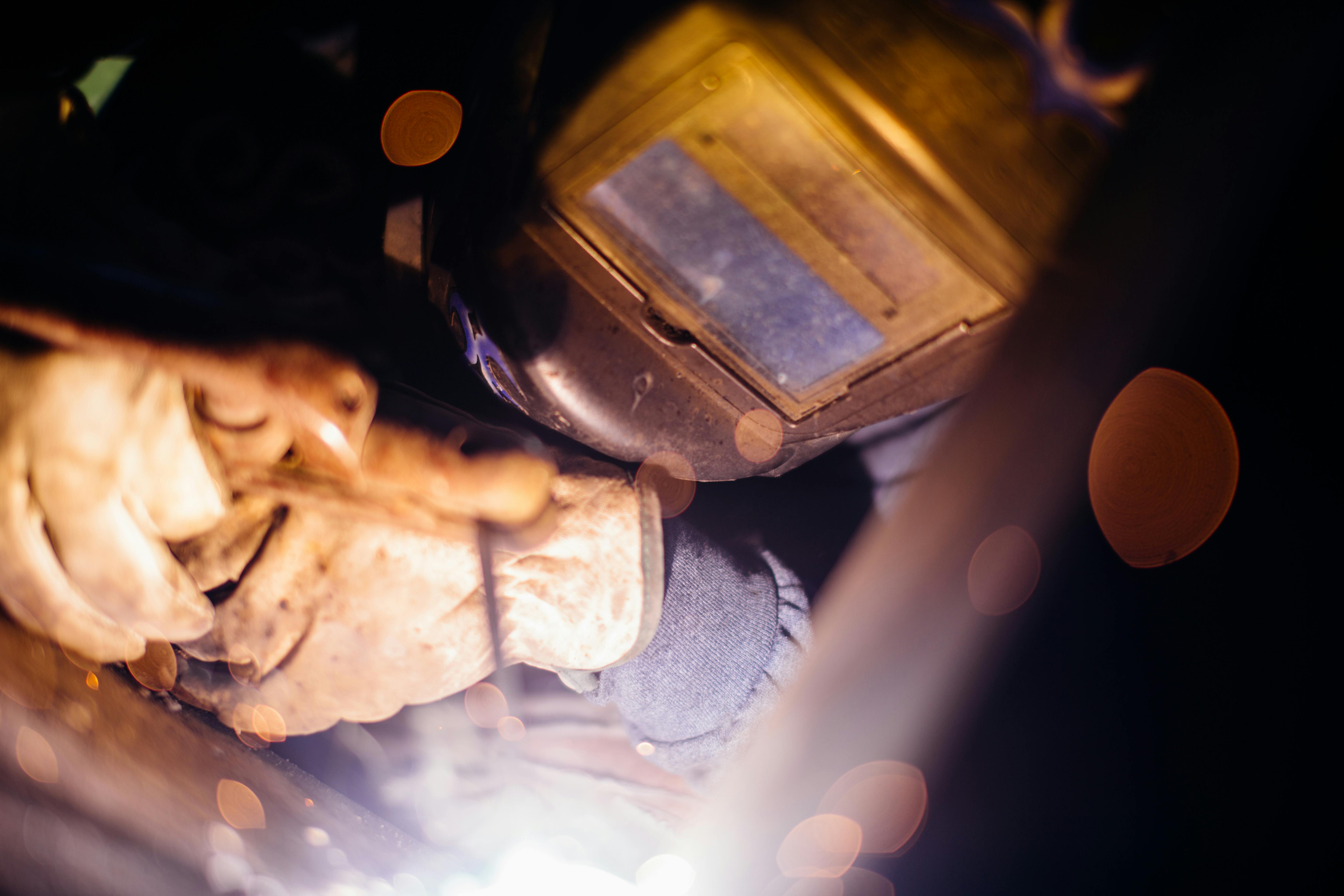 Mobile welding setup on site